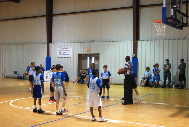 kids playing basketball