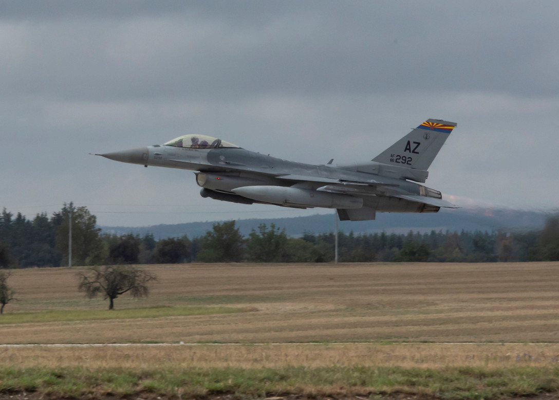 162d Wing f16 flying