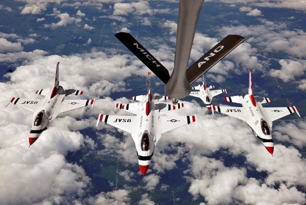 127th Wing refueling the thunderbirds